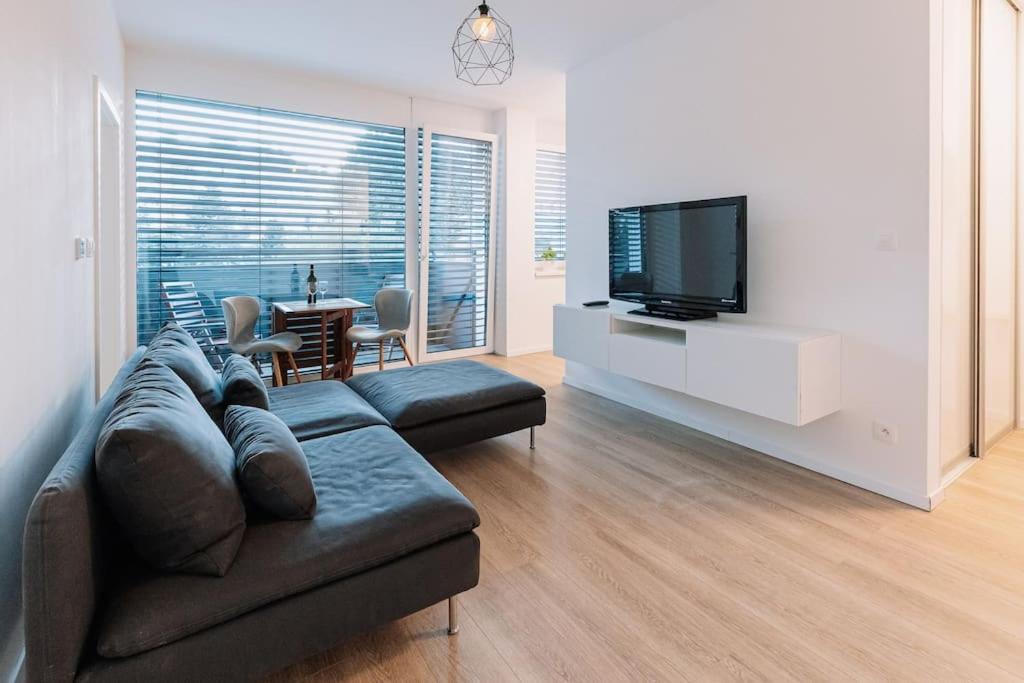 Stylish Apartment Retreat Братислава Екстериор снимка